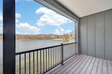 22 Icehouse Drive Saugerties NY 12477
