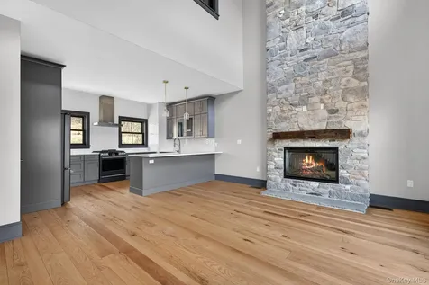 22 Icehouse Drive Saugerties NY 12477