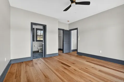 22 Icehouse Drive Saugerties NY 12477