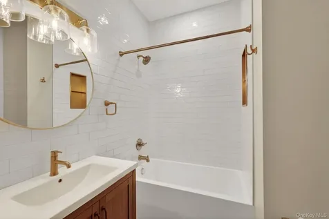 22 Icehouse Drive Saugerties NY 12477