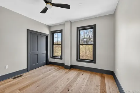 22 Icehouse Drive Saugerties NY 12477