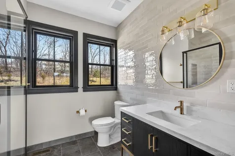 22 Icehouse Drive Saugerties NY 12477