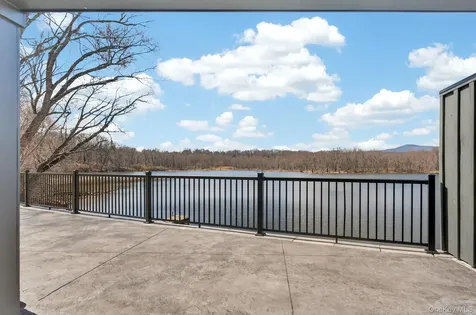 22 Icehouse Drive Saugerties NY 12477
