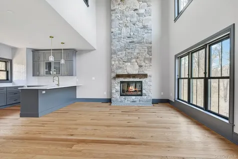 22 Icehouse Drive Saugerties NY 12477