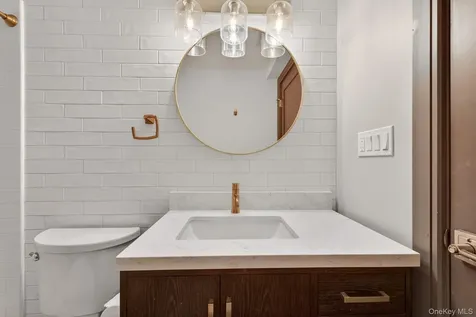 22 Icehouse Drive Saugerties NY 12477