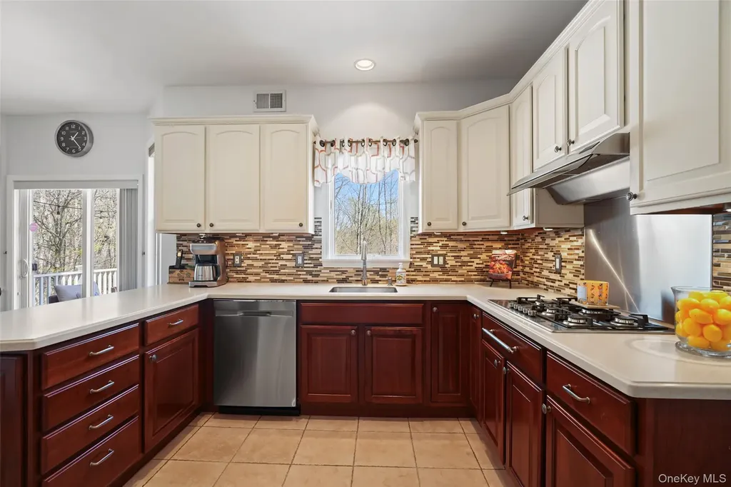 70 Travis Road Baldwin Place NY 10505