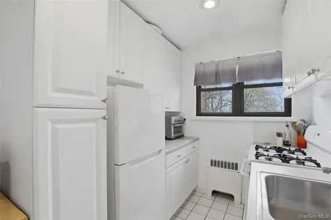154 Martling Avenue Tarrytown NY 10591