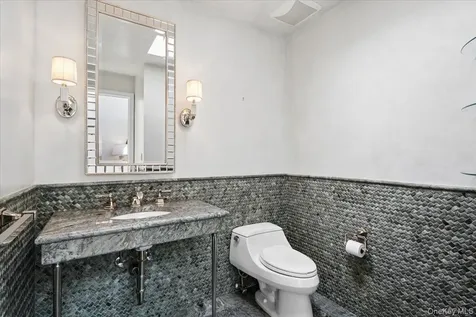 32 The Crossing Purchase NY 10577