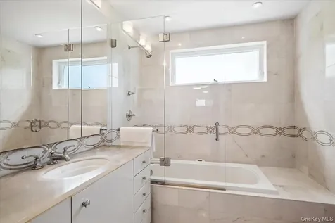 32 The Crossing Purchase NY 10577
