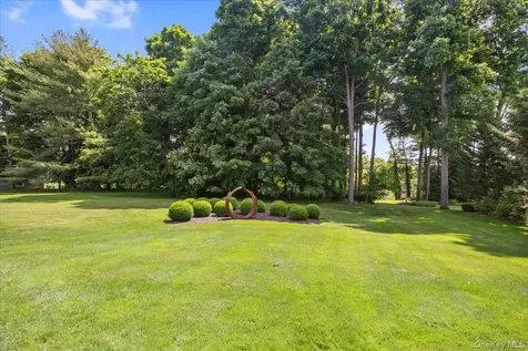 32 The Crossing Purchase NY 10577