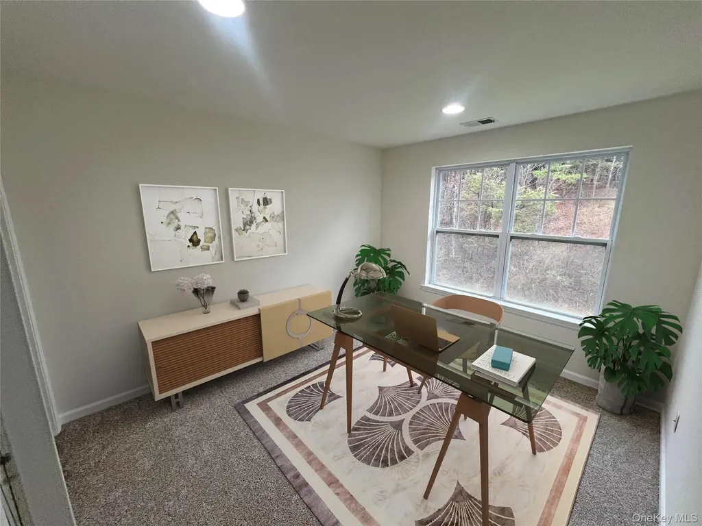 804 Hawthorn Way New Windsor NY 12553