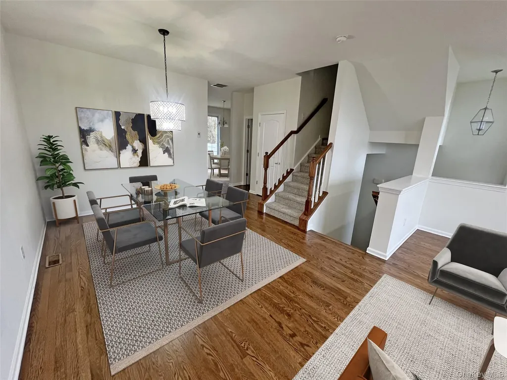 804 Hawthorn Way New Windsor NY 12553
