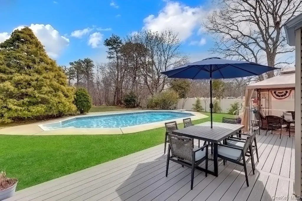 255 Blake Avenue Bohemia NY 11716