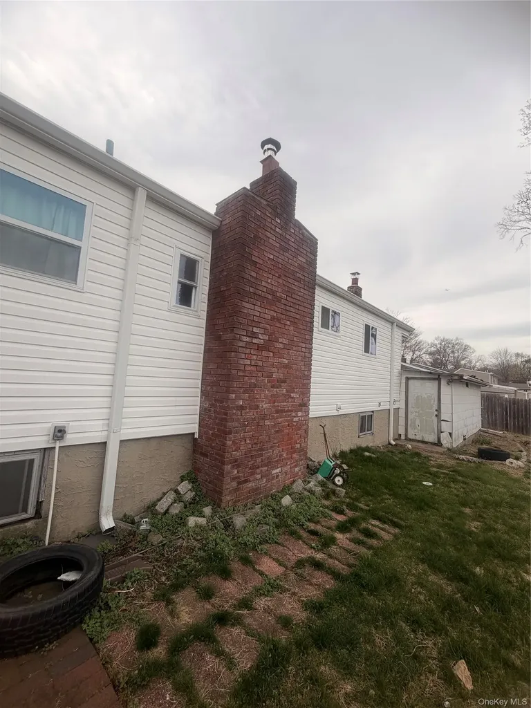 99 Brooklyn Avenue West Babylon NY 11704