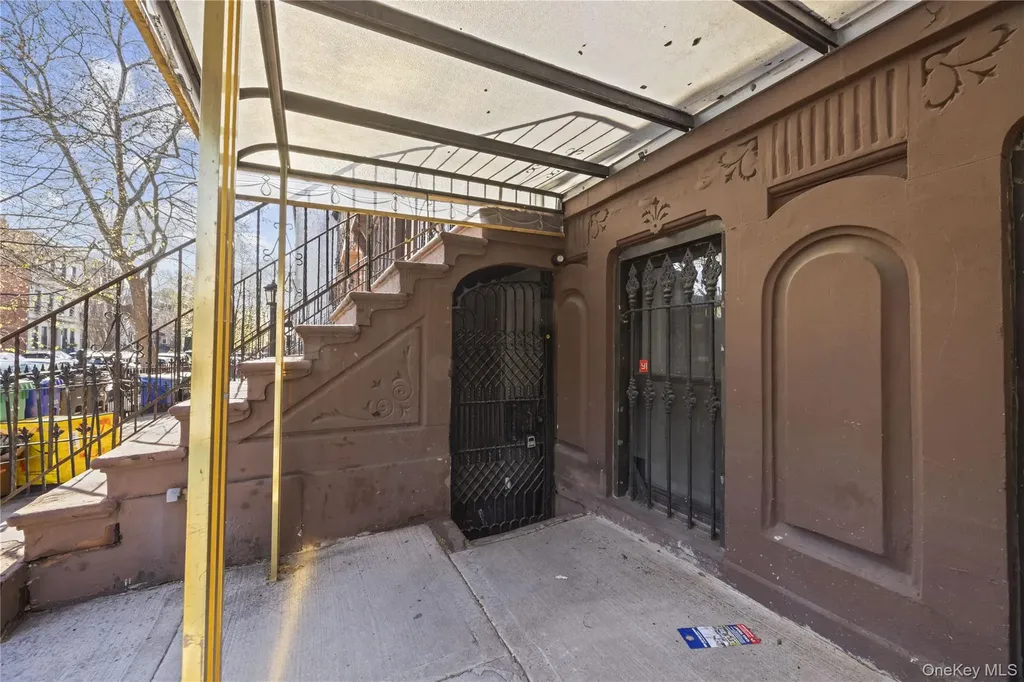 487 Hancock Street Brooklyn NY 11233