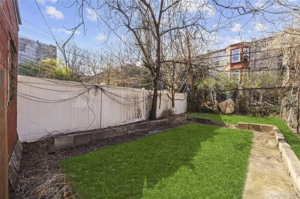487 Hancock Street Brooklyn NY 11233