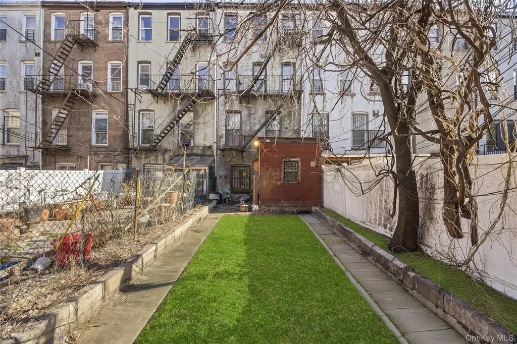 487 Hancock Street Brooklyn NY 11233