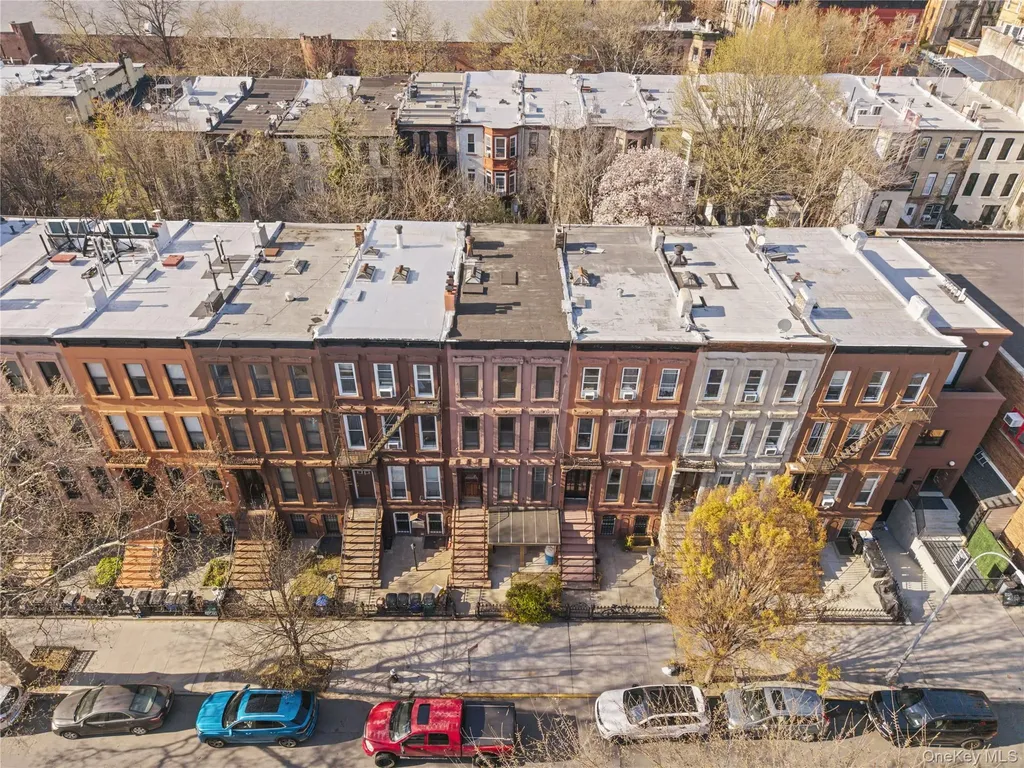 487 Hancock Street Brooklyn NY 11233