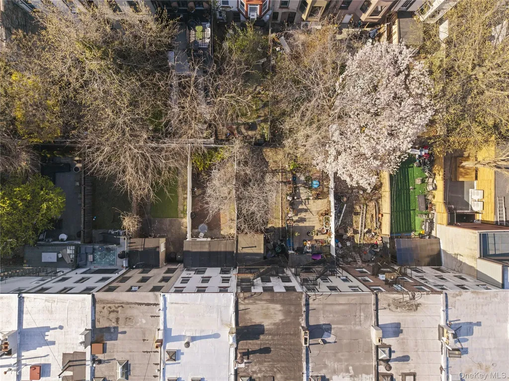 487 Hancock Street Brooklyn NY 11233
