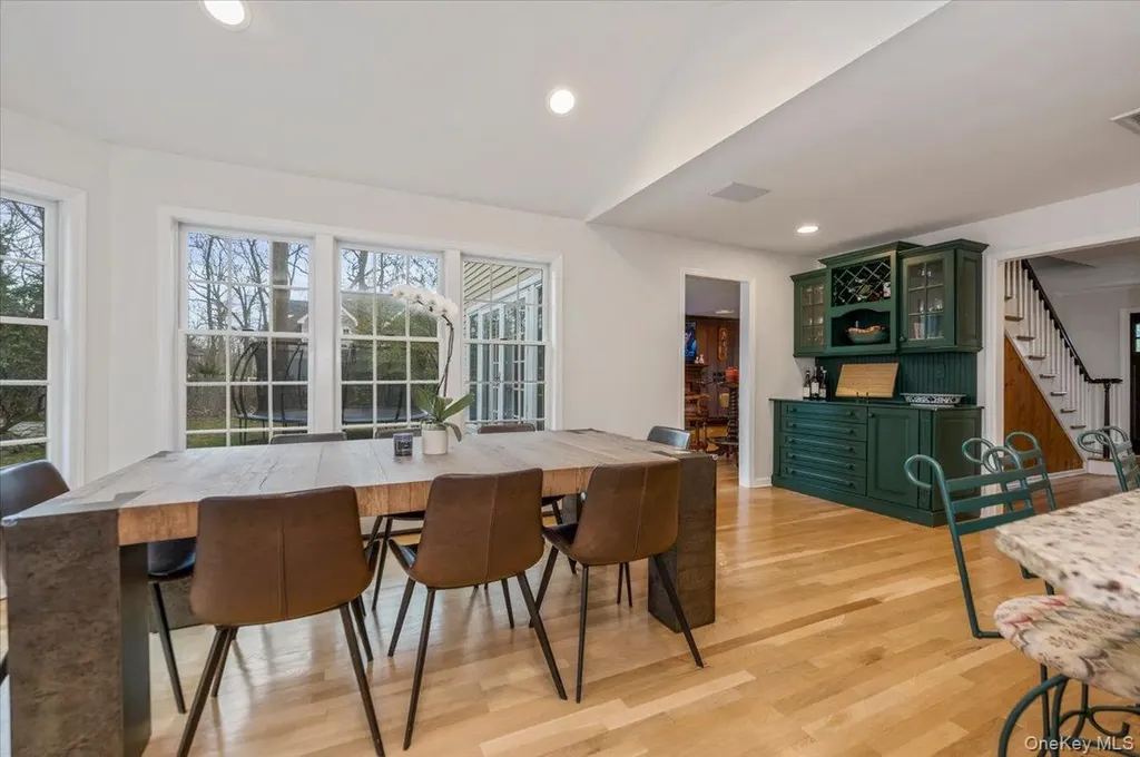 4 Springwood Path Syosset NY 11791