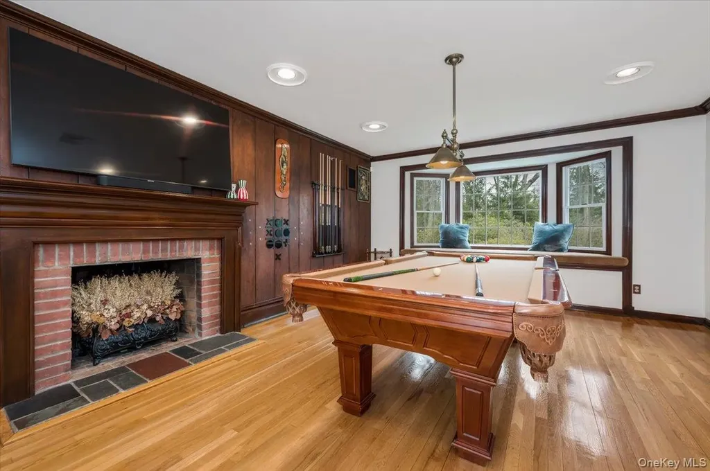 4 Springwood Path Syosset NY 11791