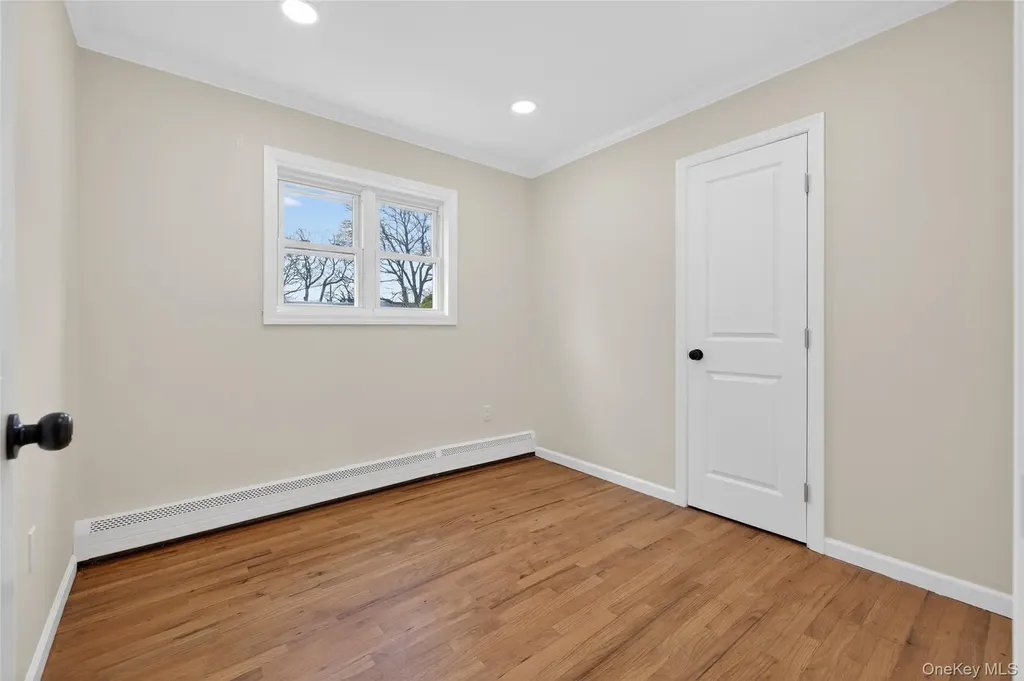 15 Lindsay Street Huntington NY 11743