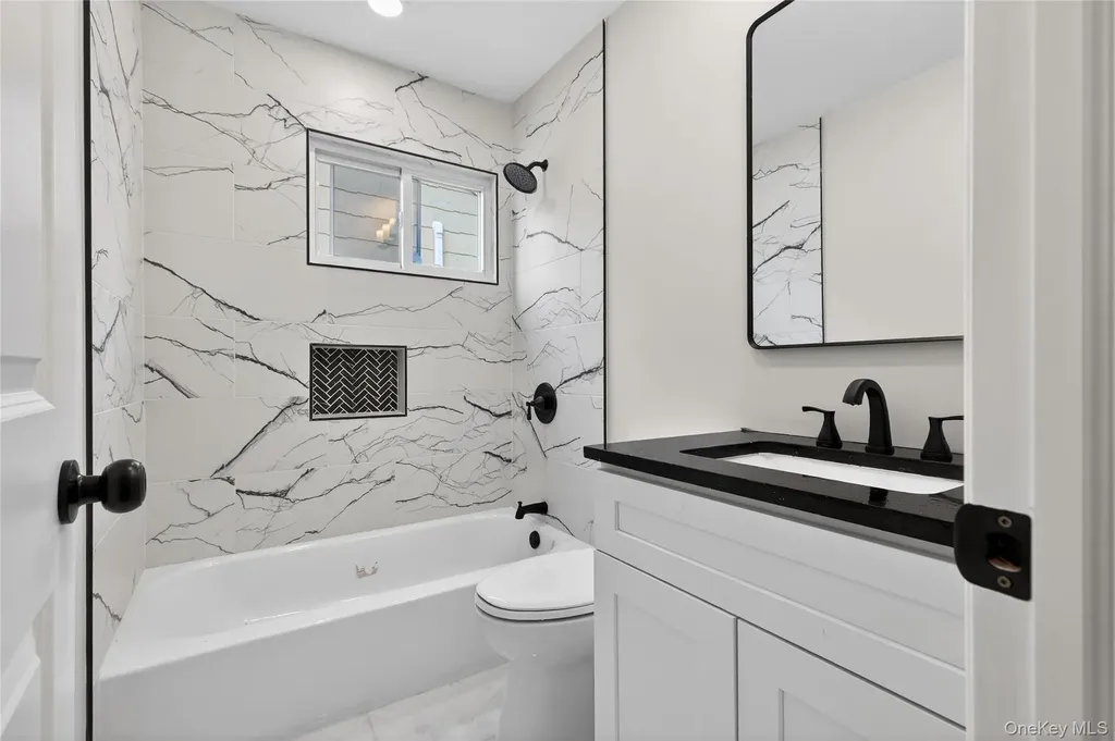 15 Lindsay Street Huntington NY 11743