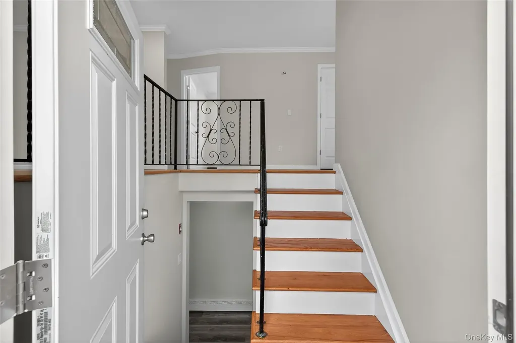 15 Lindsay Street Huntington NY 11743