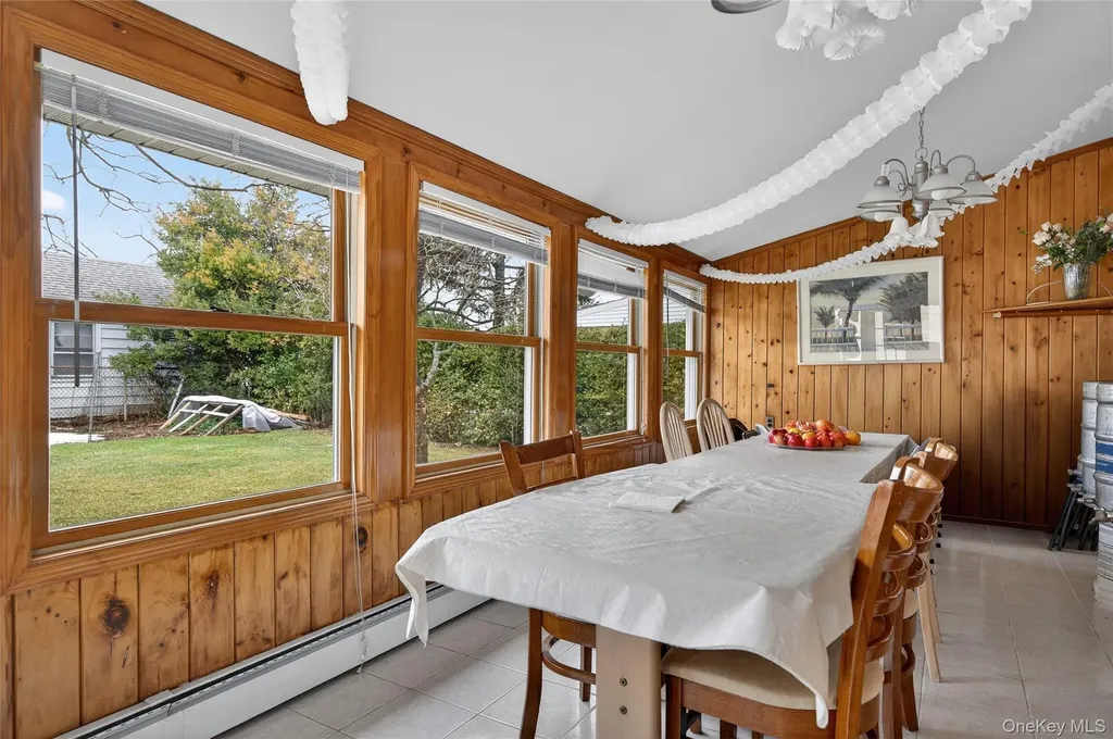112 Wentworth Avenue Albertson NY 11507