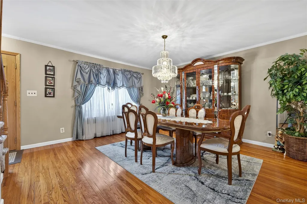 112 Wentworth Avenue Albertson NY 11507