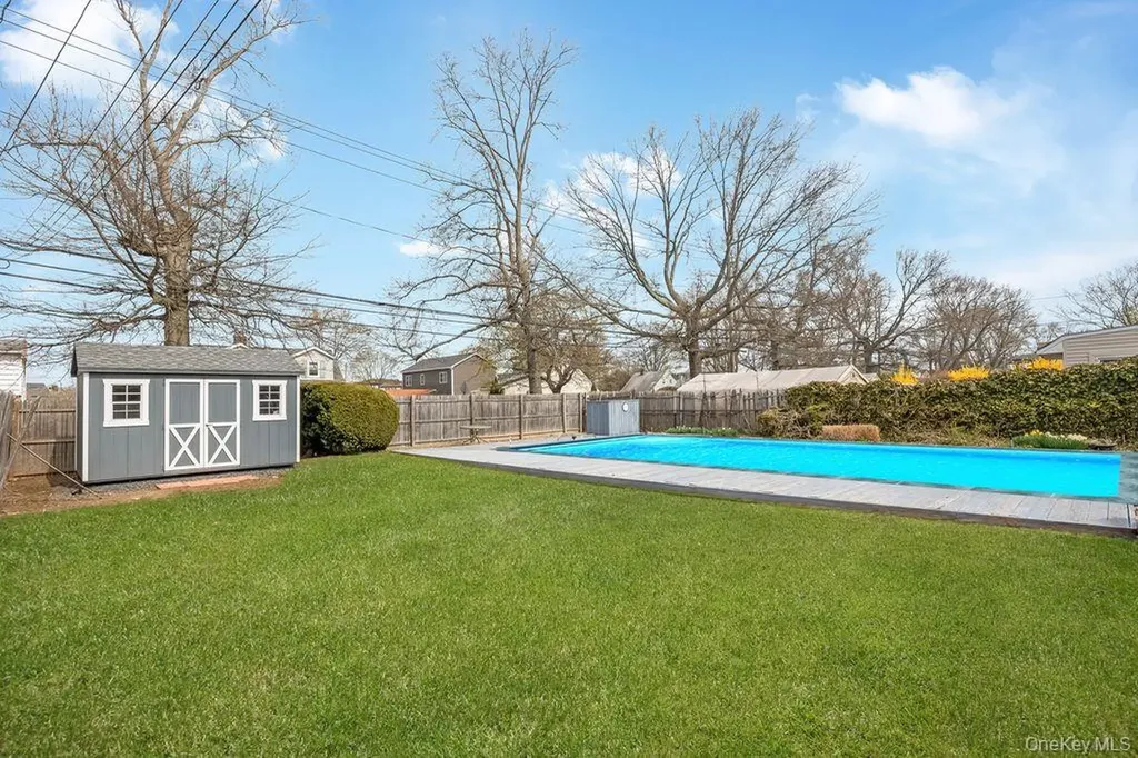 95 Elm Drive N Levittown NY 11756