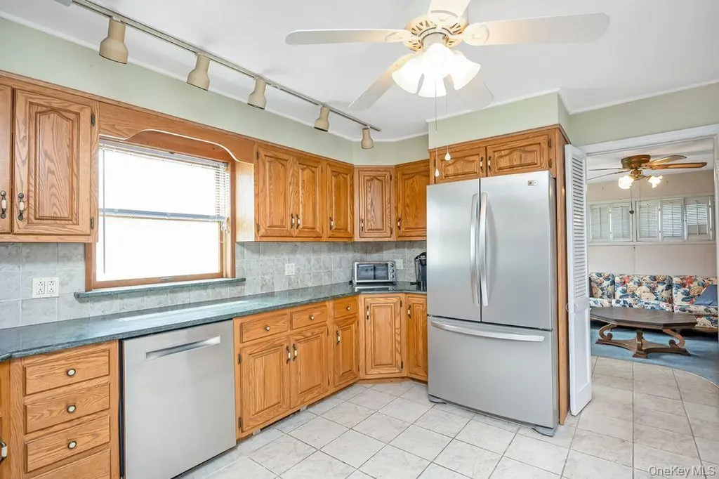 95 Elm Drive N Levittown NY 11756