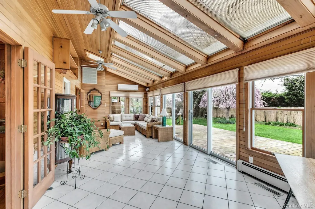 8 Adelphi Street Islip NY 11751