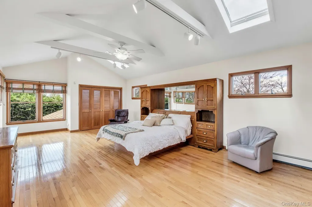8 Adelphi Street Islip NY 11751