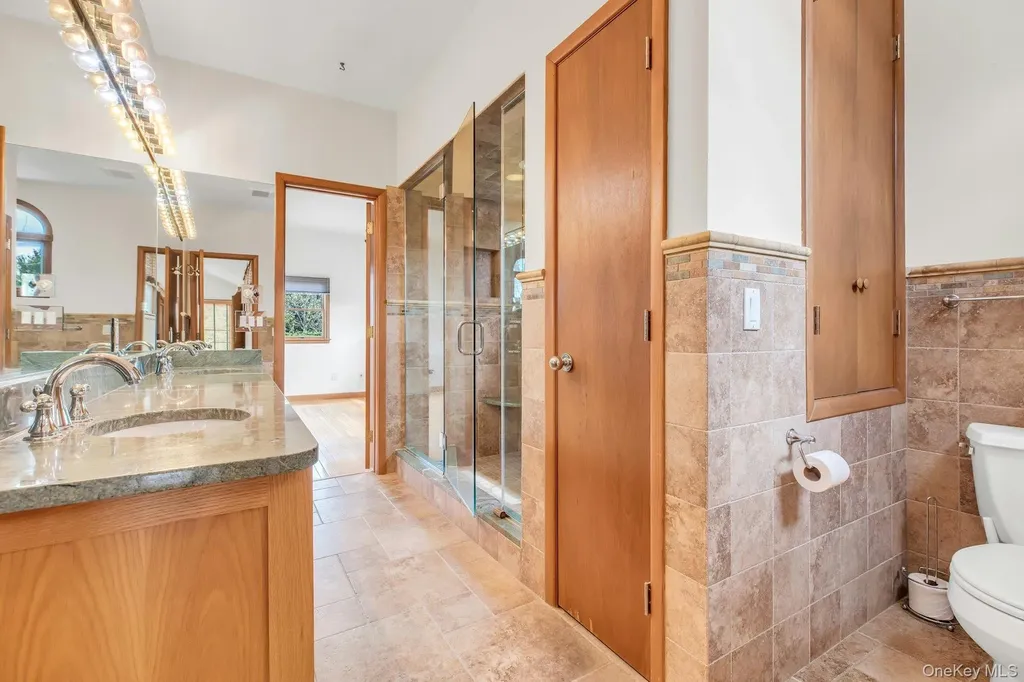 8 Adelphi Street Islip NY 11751