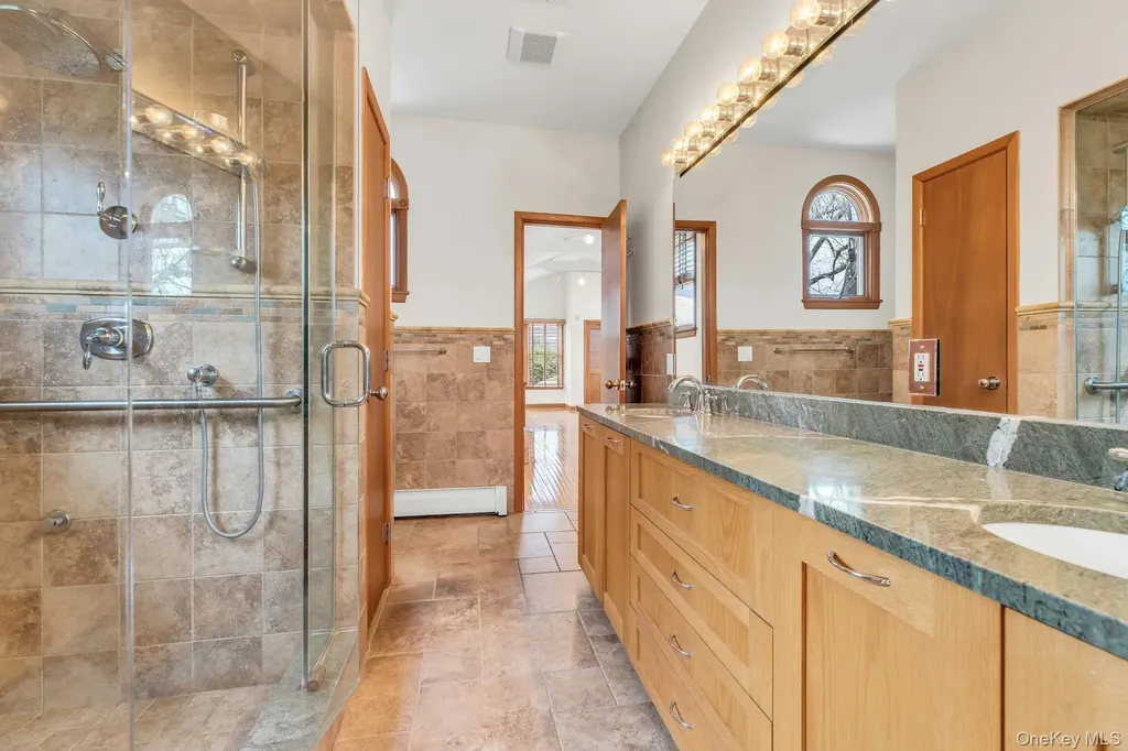 8 Adelphi Street Islip NY 11751