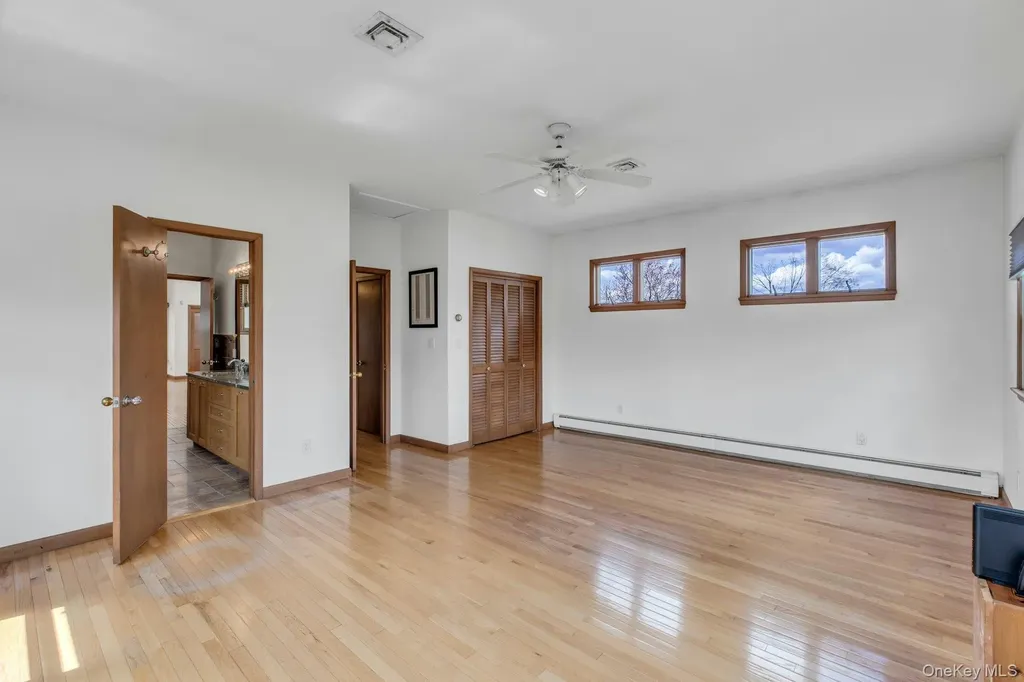 8 Adelphi Street Islip NY 11751