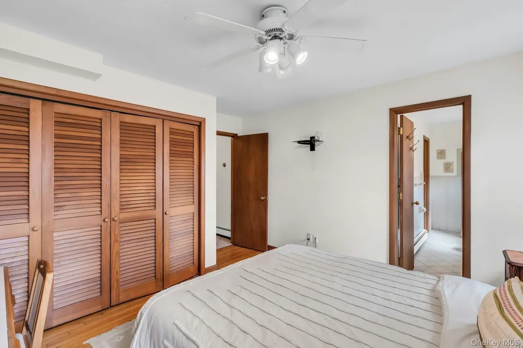 8 Adelphi Street Islip NY 11751