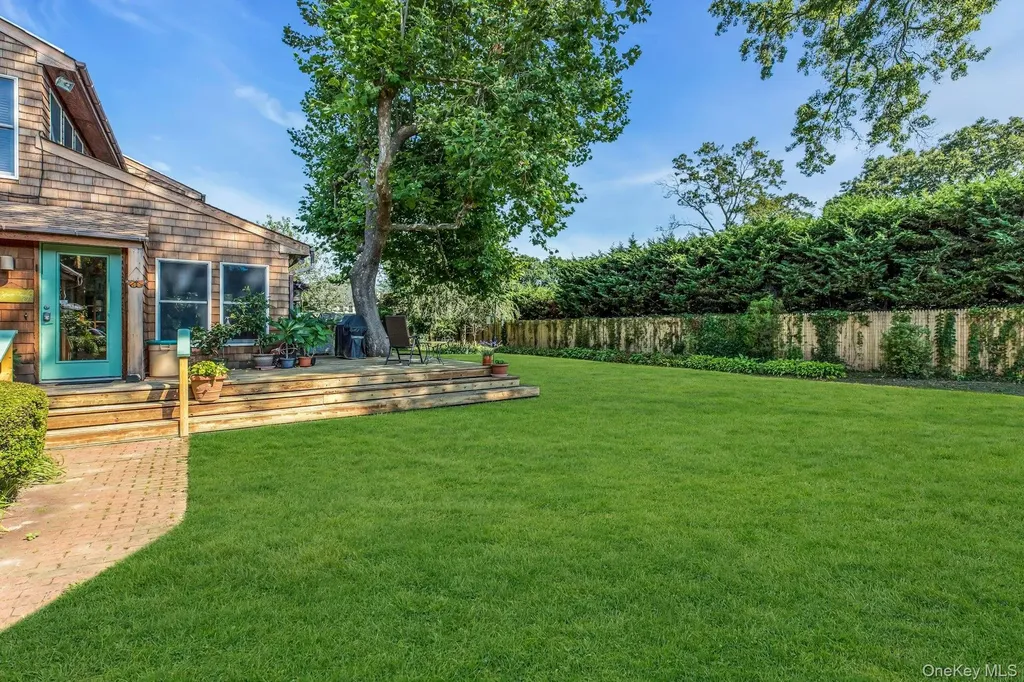 8 Adelphi Street Islip NY 11751