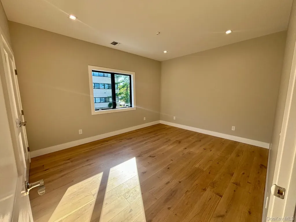 159 Harrison Avenue Mineola NY 11501