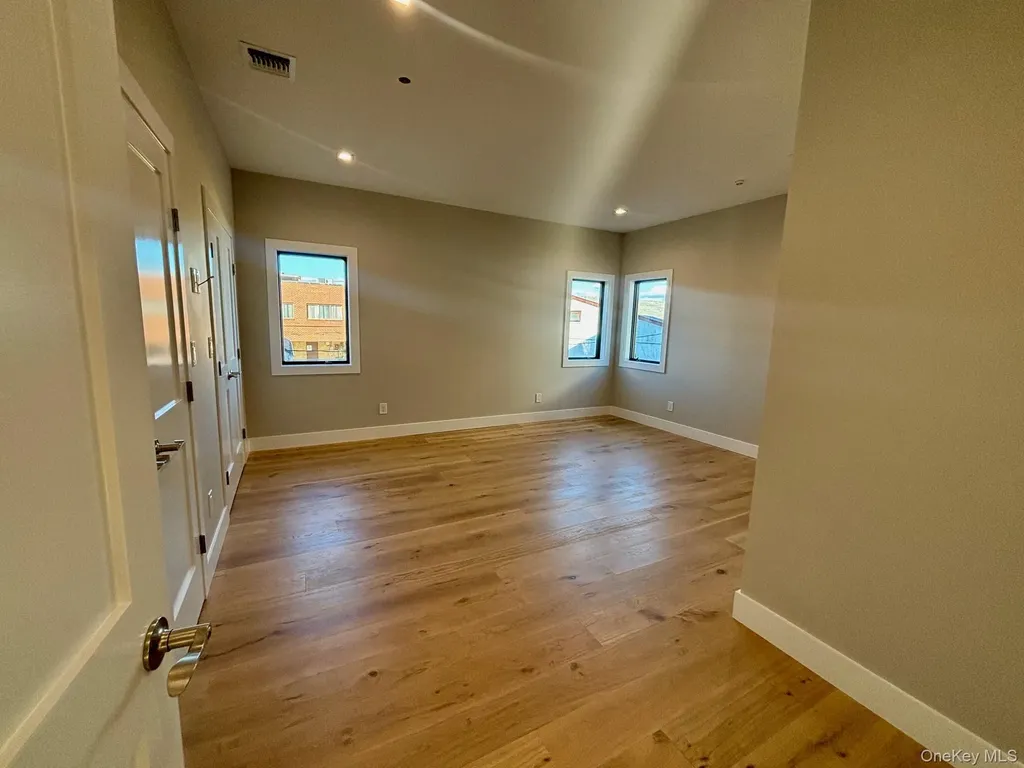 159 Harrison Avenue Mineola NY 11501