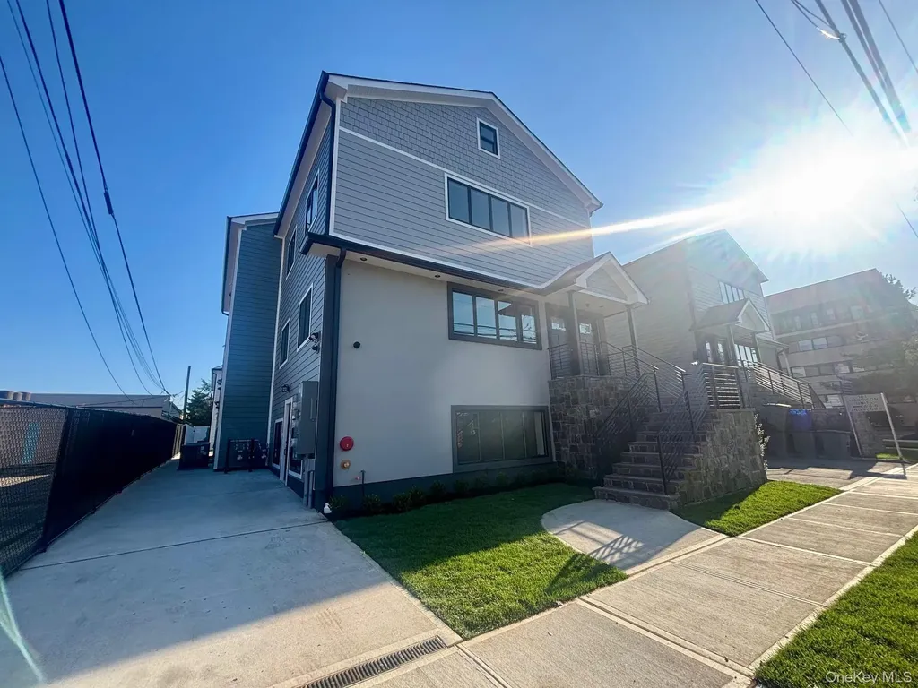 159 Harrison Avenue Mineola NY 11501