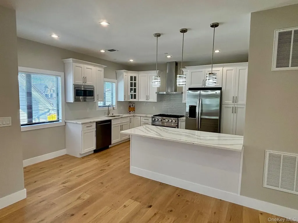 159 Harrison Avenue Mineola NY 11501