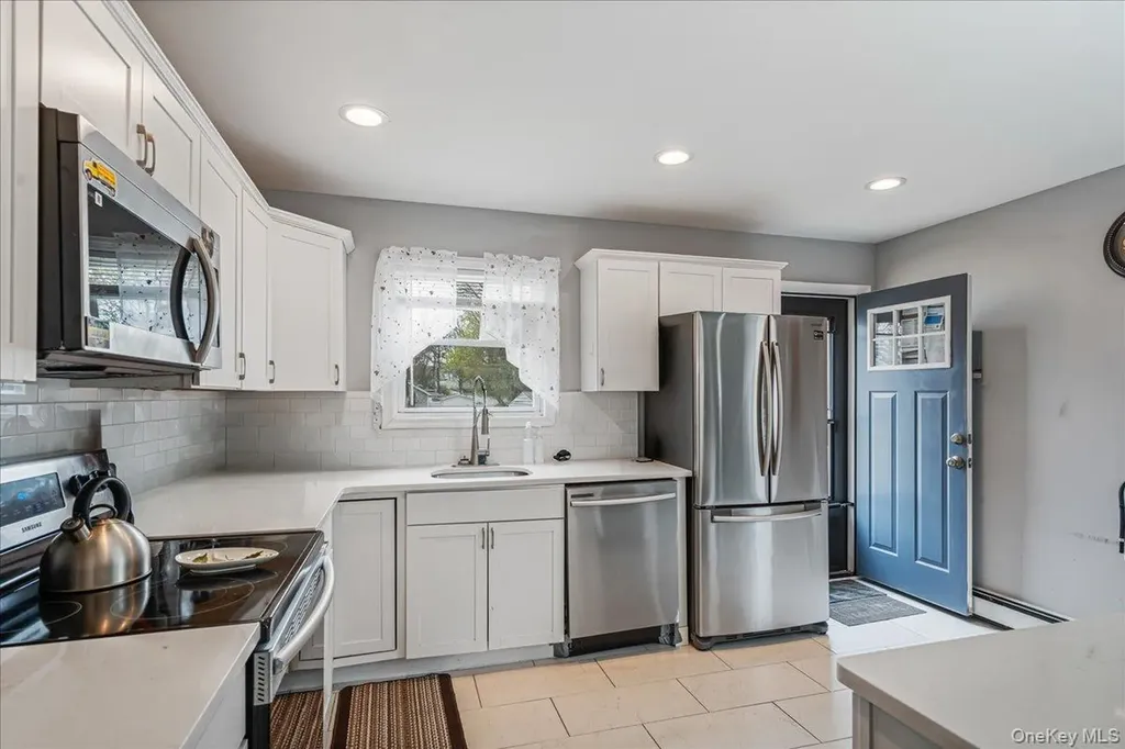 144 Washington Avenue Wheatley Heights NY 11798
