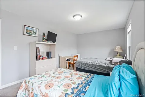 144 Washington Avenue Wheatley Heights NY 11798