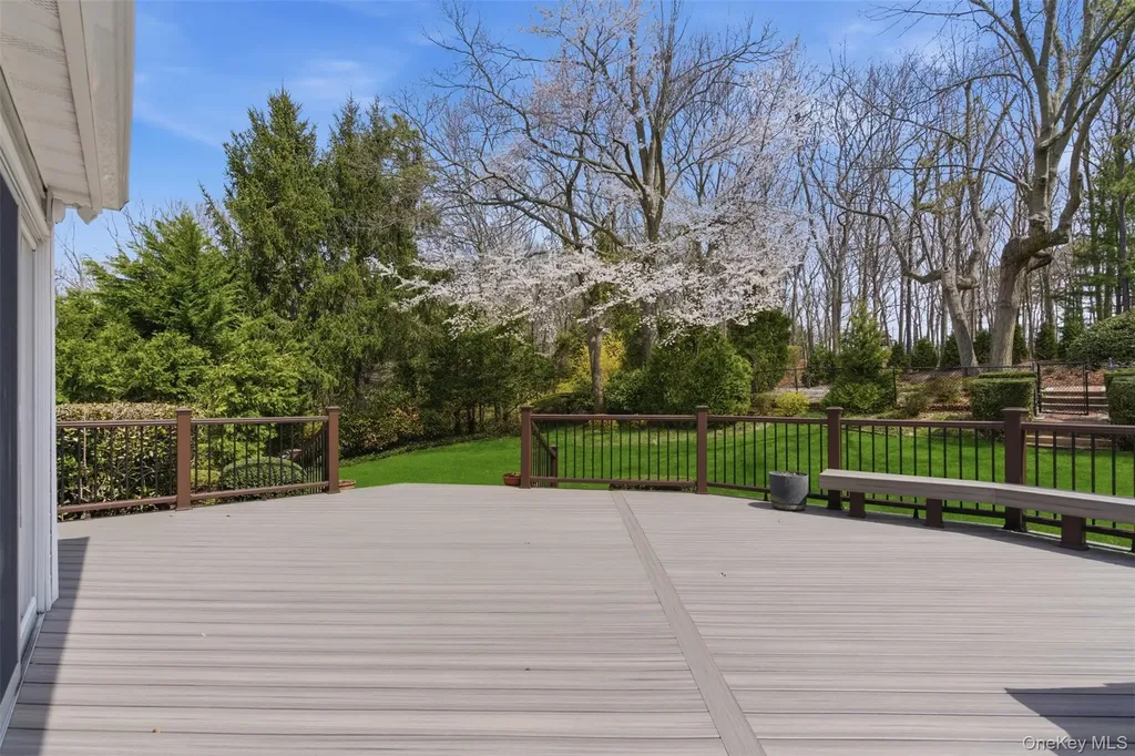7 Seward Drive Dix Hills NY 11746