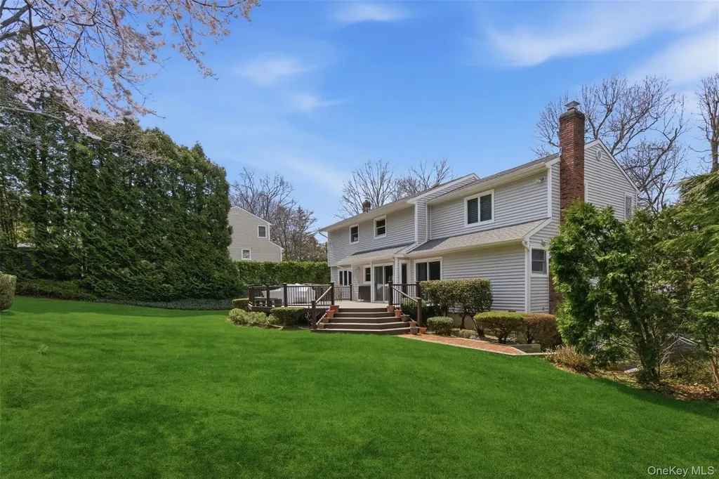 7 Seward Drive Dix Hills NY 11746