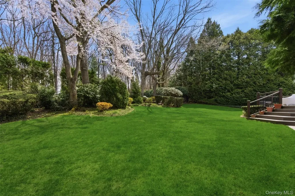 7 Seward Drive Dix Hills NY 11746