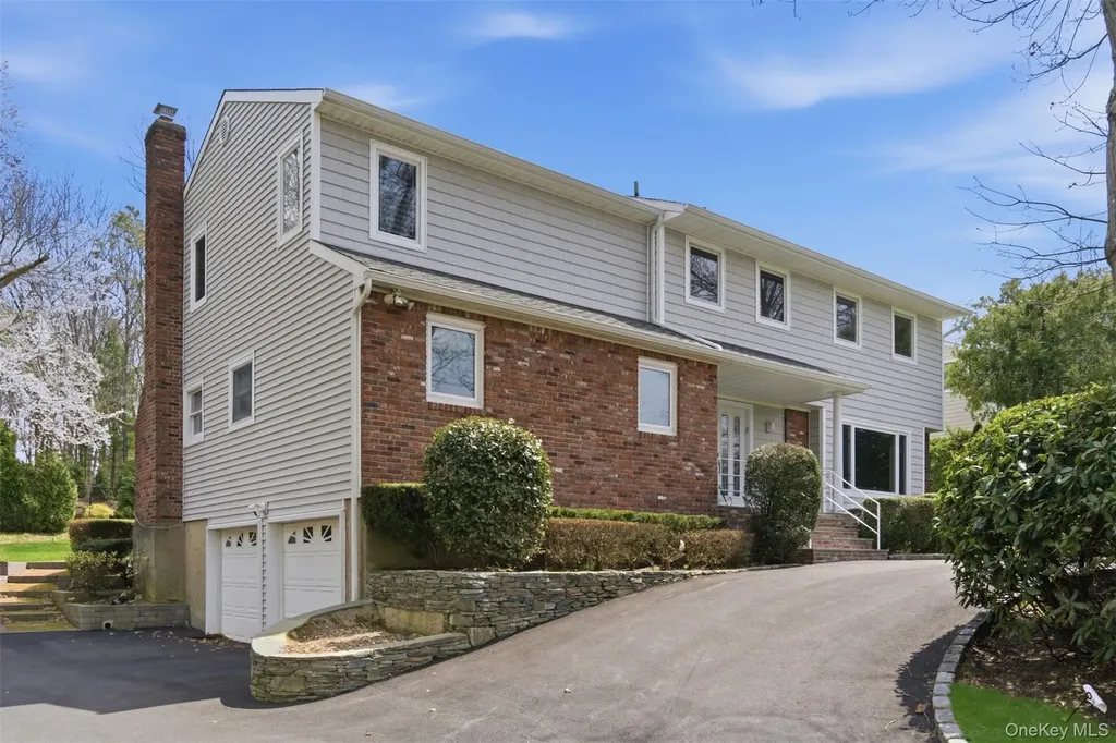 7 Seward Drive Dix Hills NY 11746