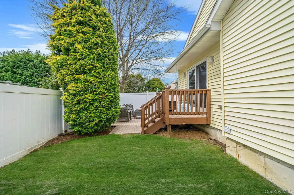 3476 Clifton Boulevard Wantagh NY 11793